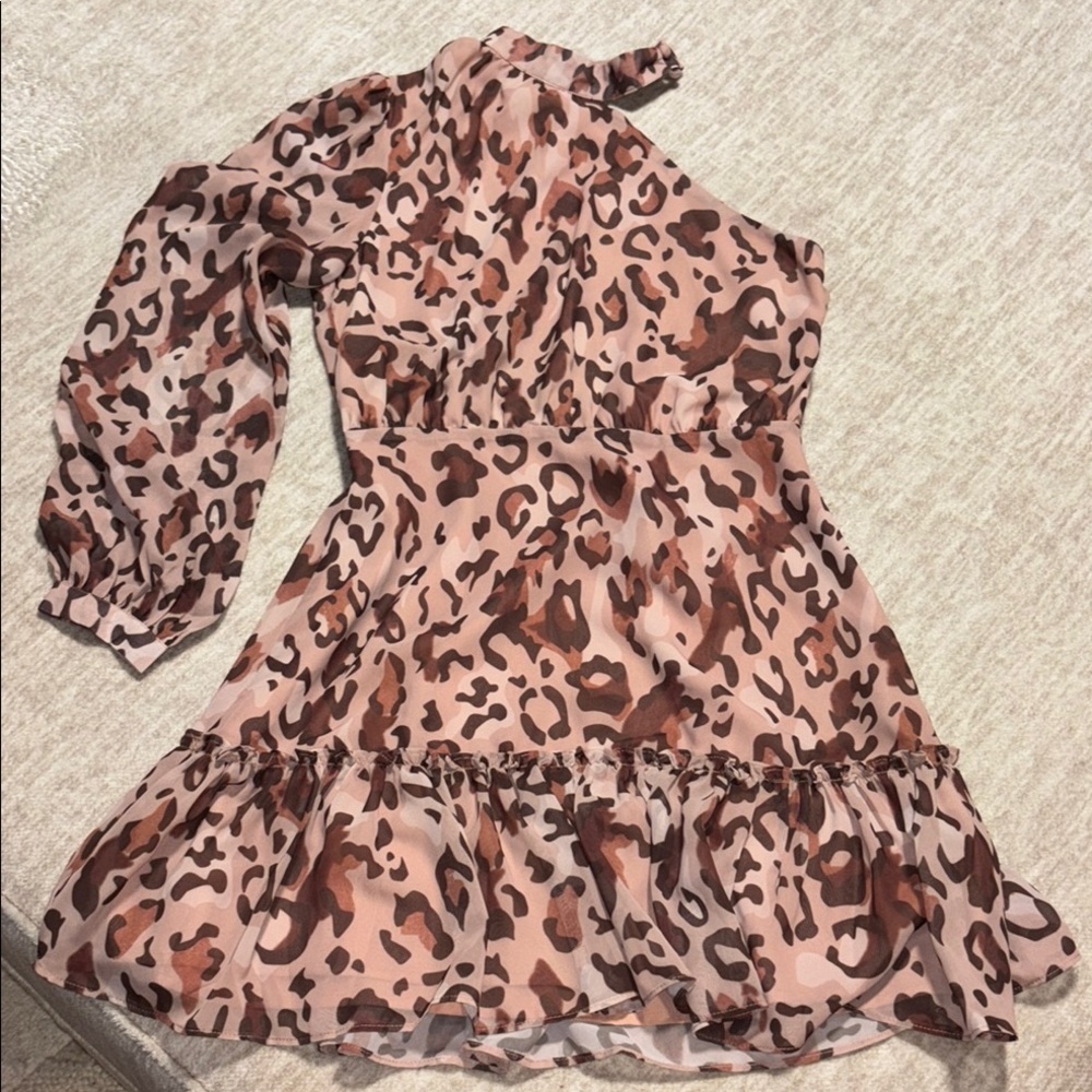 Elegant One-Shoulder Leopard Dress